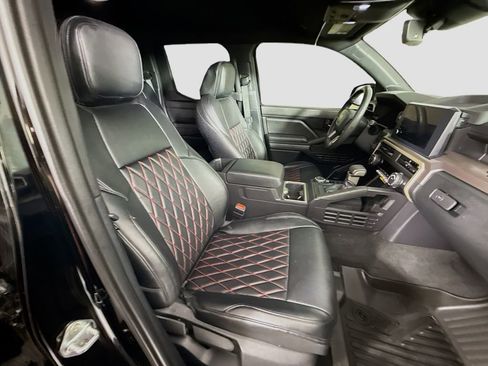 Used 2024 Toyota Tacoma SR5 w/ SR5 Upgrade Package image 18