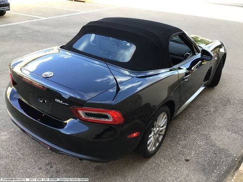 Used 2017 FIAT 124 Spider Classica RWD image 5