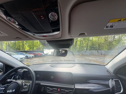 Used 2025 Kia Seltos S FWD image 31