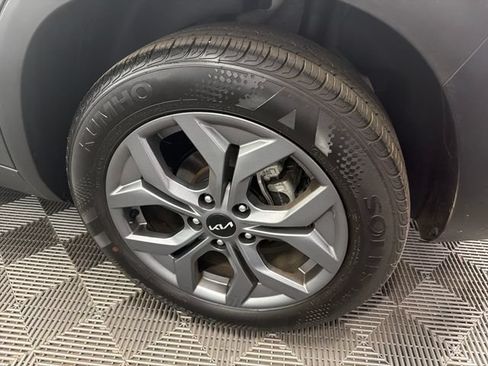 Certified 2024 Kia Seltos S FWD image 30