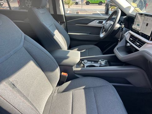 New 2026 Ford Explorer Active RWD image 14