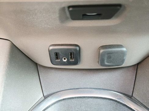 Used 2017 Chevrolet Malibu LT FWD image 27