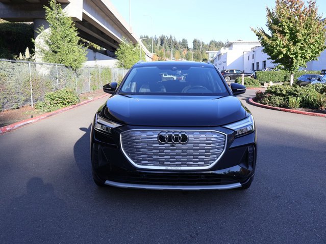 Used 2022 Audi Q4 e-tron Premium Plus AWD/4WD image 3