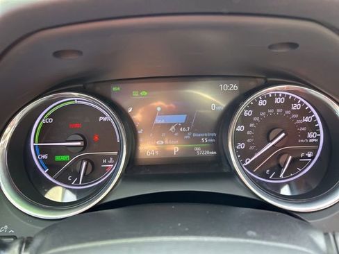 Used 2020 Toyota Camry XLE image 7