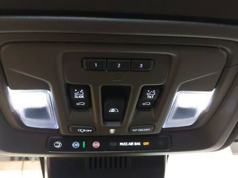 Used 2024 GMC Sierra 2500 Denali w/ Denali Reserve Package AWD/4WD image 26