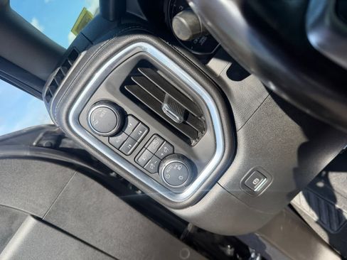 Used 2021 Chevrolet Silverado 1500 LT Trail Boss w/ Convenience Package II AWD/4WD image 34
