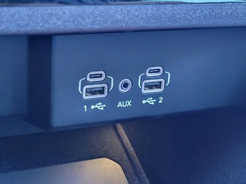 Used 2025 Jeep Wagoneer Series II image 13