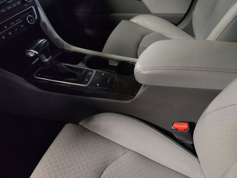 Used 2017 Kia Optima EX FWD image 26