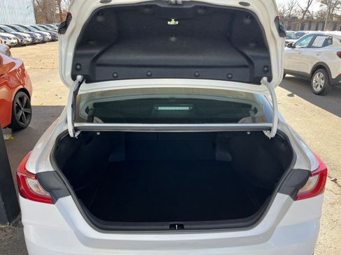 Used 2025 Toyota Camry LE image 30