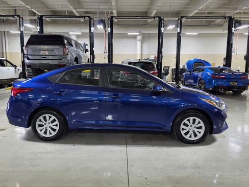 Used 2019 Hyundai Accent SE FWD image 8