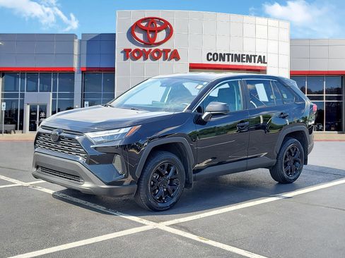Used 2023 Toyota RAV4 LE FWD image 3