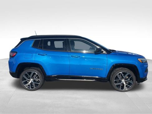 Used 2024 Jeep Compass Limited w/ Elite Group image 7