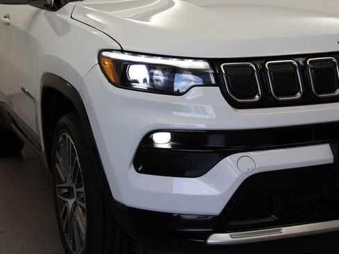 Used 2022 Jeep Compass Limited w/ Elite Group AWD/4WD image 3