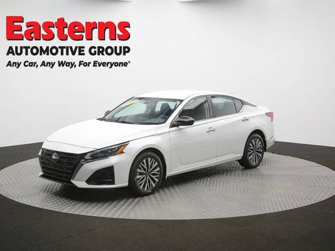 Used 2023 Nissan Altima 2.5 SV AWD/4WD image 41