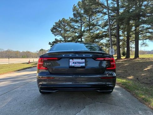 Used 2023 Volvo S60 B5 Plus w/ Climate Package image 7