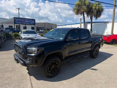 Used 2018 Toyota Tacoma TRD Pro AWD/4WD image 2