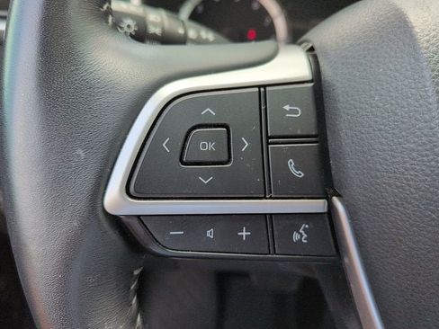 Certified 2025 Toyota Highlander XLE AWD/4WD image 19