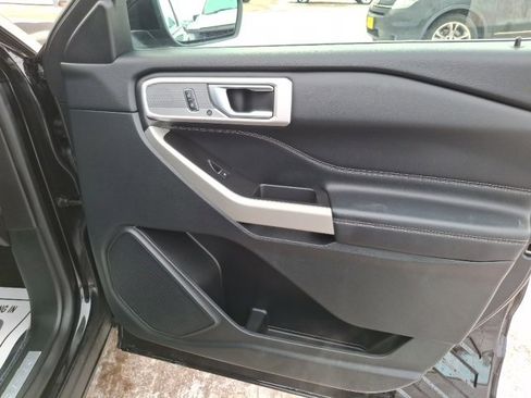 Used 2021 Ford Explorer Limited image 8