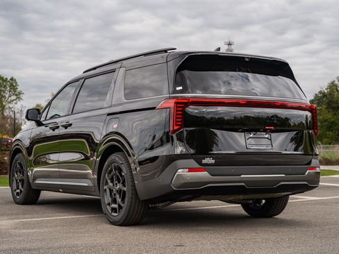 New 2026 Kia Carnival SX Prestige image 3