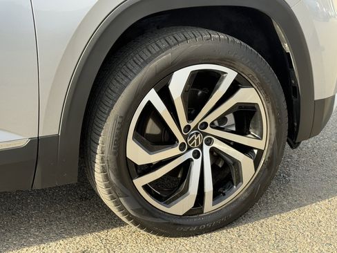 Used 2023 Volkswagen Atlas SEL image 38
