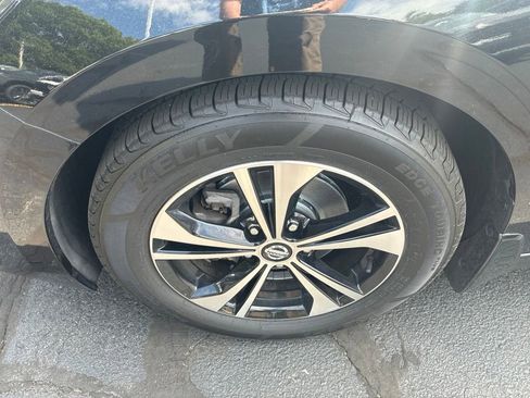 Certified 2023 Nissan Sentra SV FWD image 12