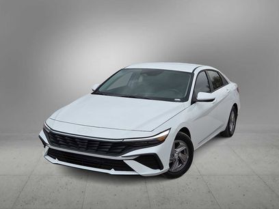 Certified 2025 Hyundai Elantra SE