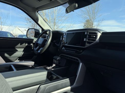 Used 2022 Toyota Tundra SR5 image 32