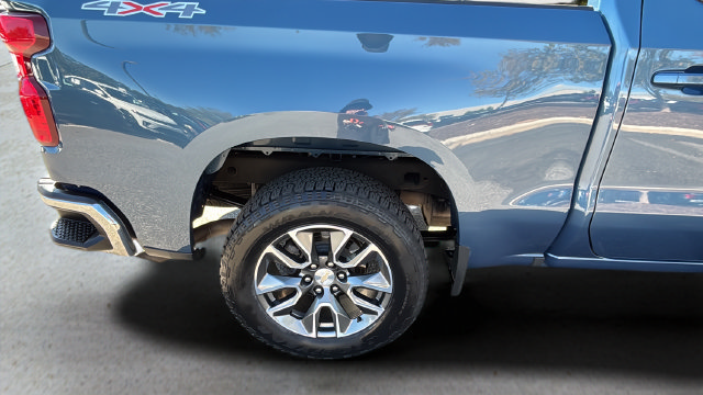 Used 2024 Chevrolet Silverado 1500 LT AWD/4WD image 36