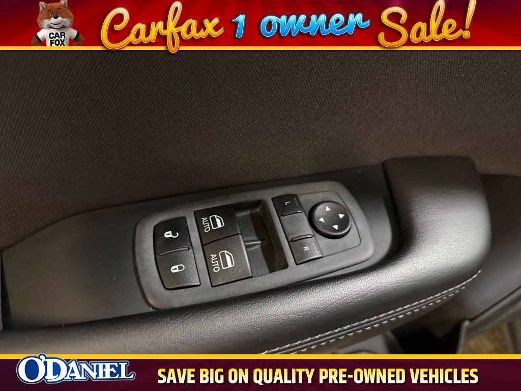 Used 2023 Dodge Challenger SXT RWD image 6