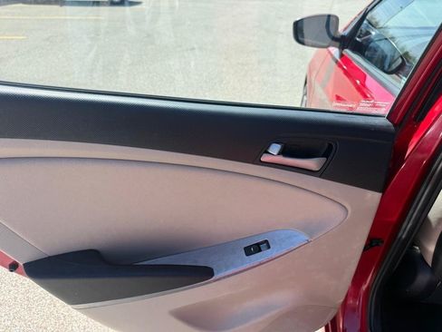 Used 2016 Hyundai Accent SE FWD image 14