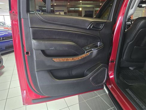 Used 2015 Chevrolet Suburban LTZ image 10