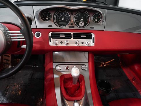 Used 2000 BMW Z8 image 12