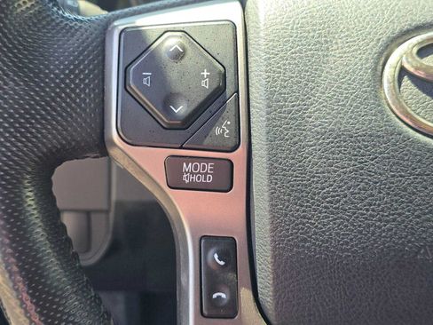 Used 2020 Toyota Tacoma SR5 RWD image 24