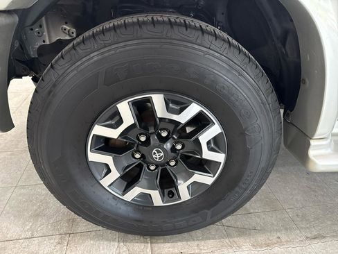 Used 2001 Toyota 4Runner Limited image 59