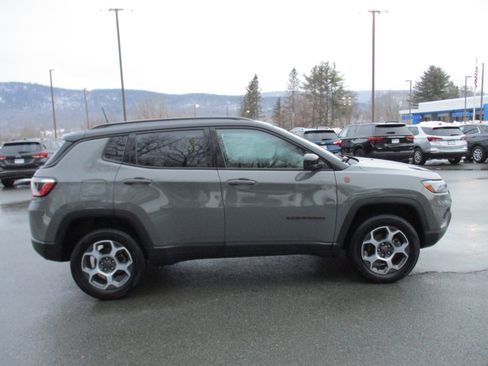 Certified 2022 Jeep Compass Trailhawk w/ Sun and Sound Group image 4