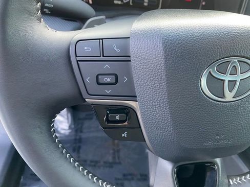 Certified 2025 Toyota Camry SE image 23