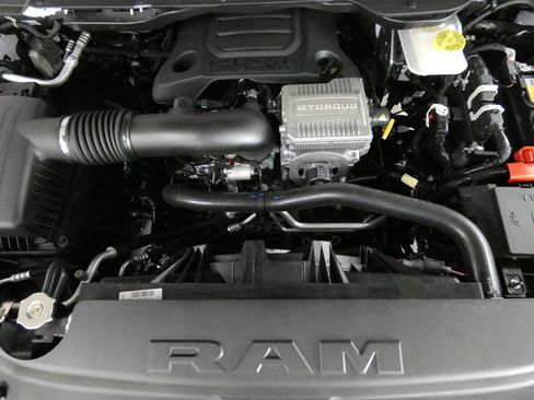 New 2026 RAM 1500 Laramie AWD/4WD image 27