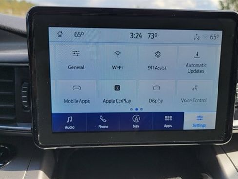 Used 2022 Ford Explorer XLT w/ Equipment Group 202A image 26