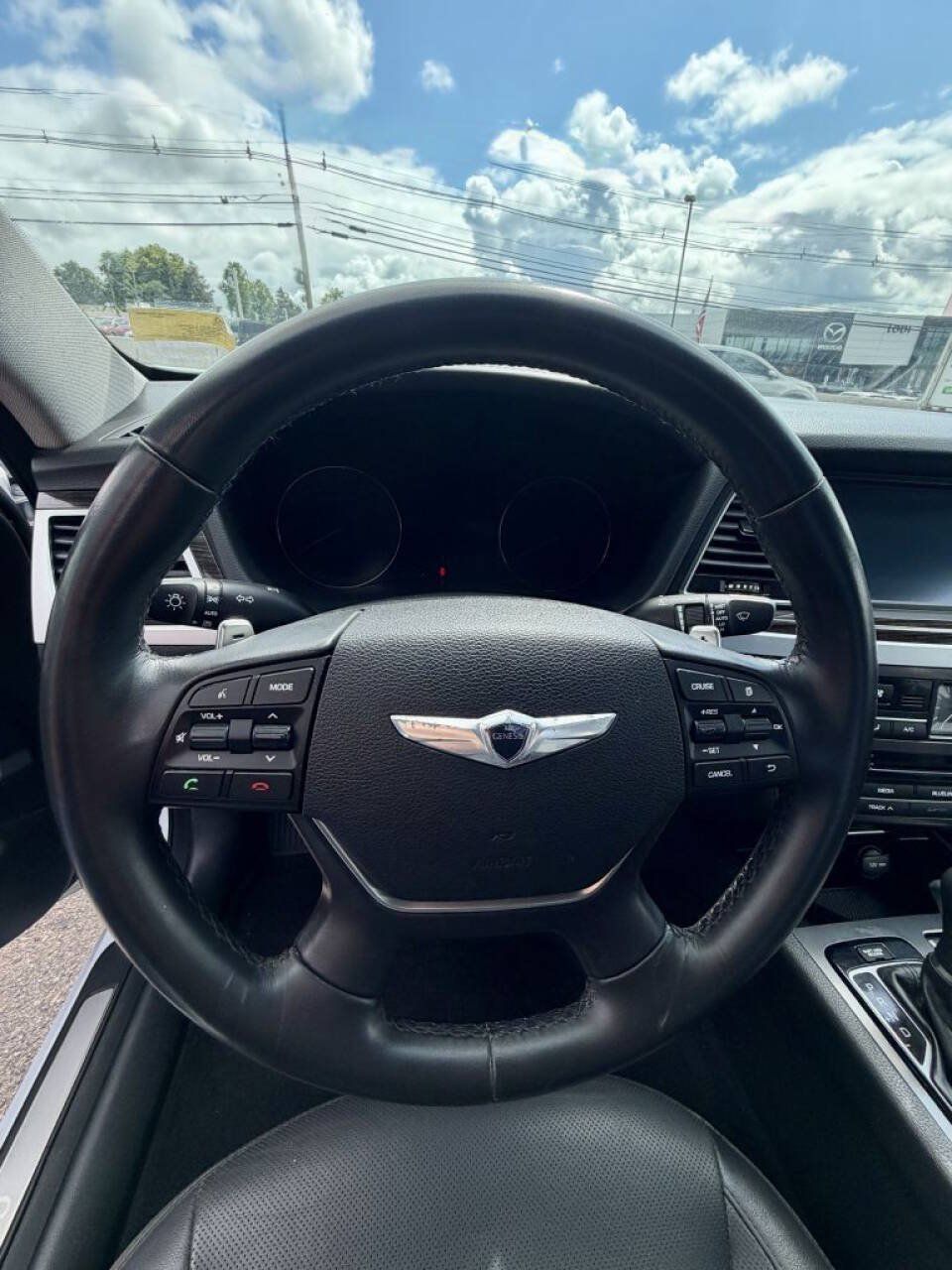 Used 2016 Hyundai Genesis 3.8 RWD image 7