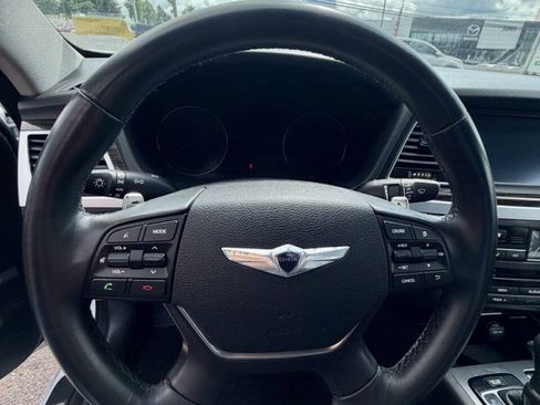 Used 2016 Hyundai Genesis 3.8 RWD image 7