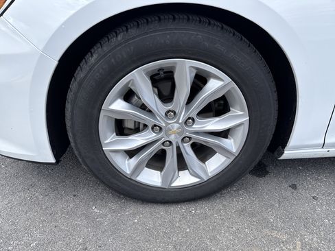 Used 2023 Chevrolet Malibu LT image 11