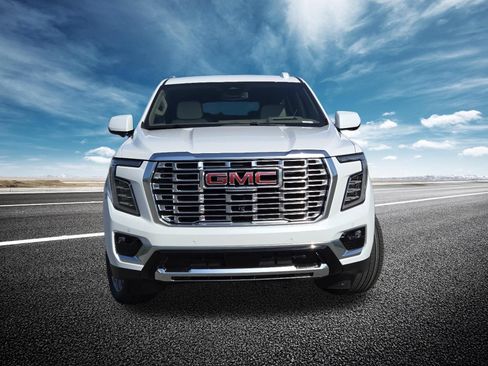 New 2026 GMC Yukon XL Denali w/ LPO, Floor Liner Package AWD/4WD image 17