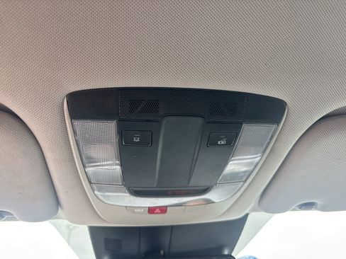 Used 2025 Kia Sorento LX FWD image 28