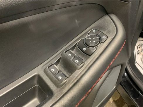 Used 2020 Ford Edge ST-Line w/ Cold Weather Package image 29