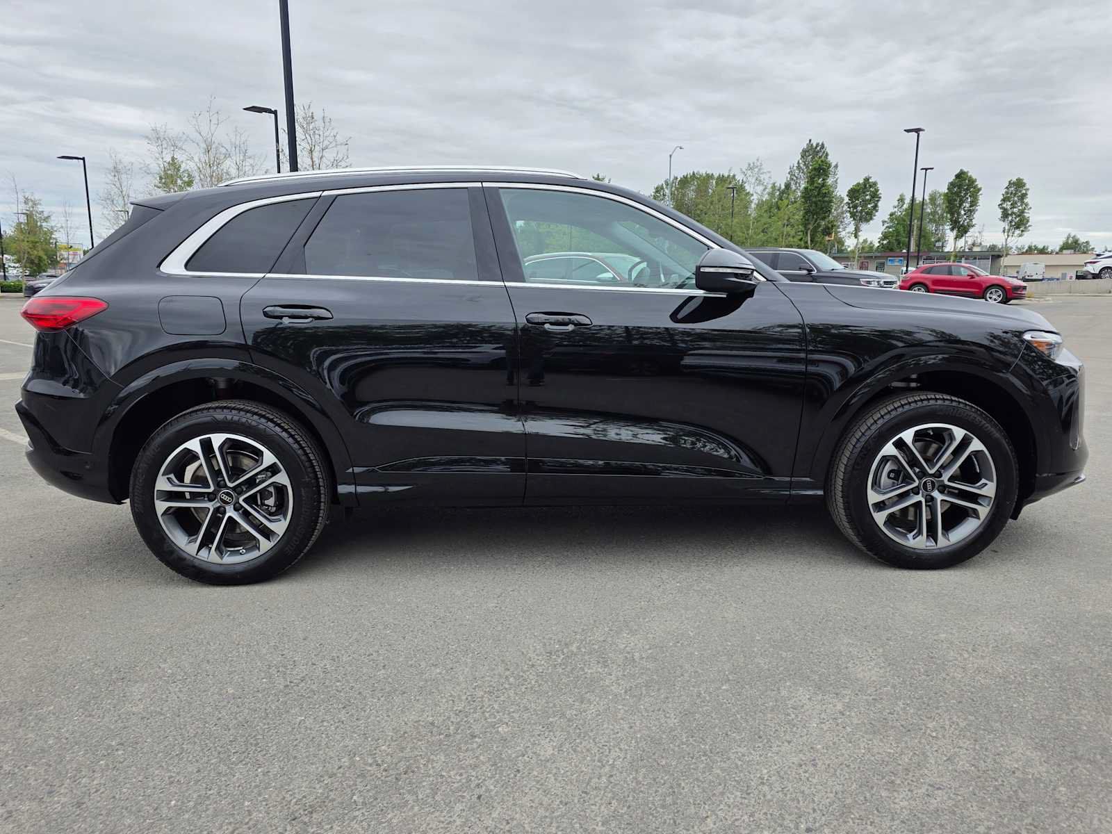 New 2026 Audi Q5 Premium AWD/4WD image 2
