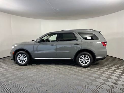 Used 2021 Dodge Durango SXT image 4