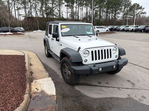 Used 2018 Jeep Wrangler Unlimited Sport S image 8