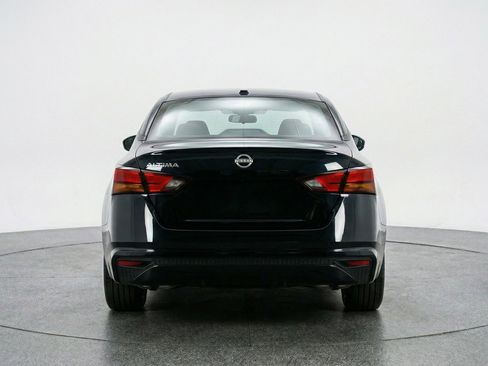 Used 2025 Nissan Altima 2.5 SV image 7