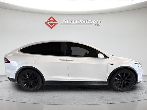 Used 2020 Tesla Model X Long Range AWD/4WD image 9
