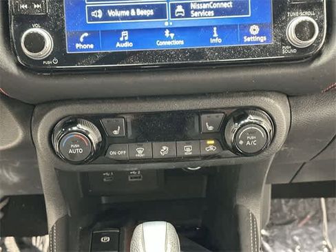 Used 2021 Nissan Kicks SR w/ SR Premium Package image 14
